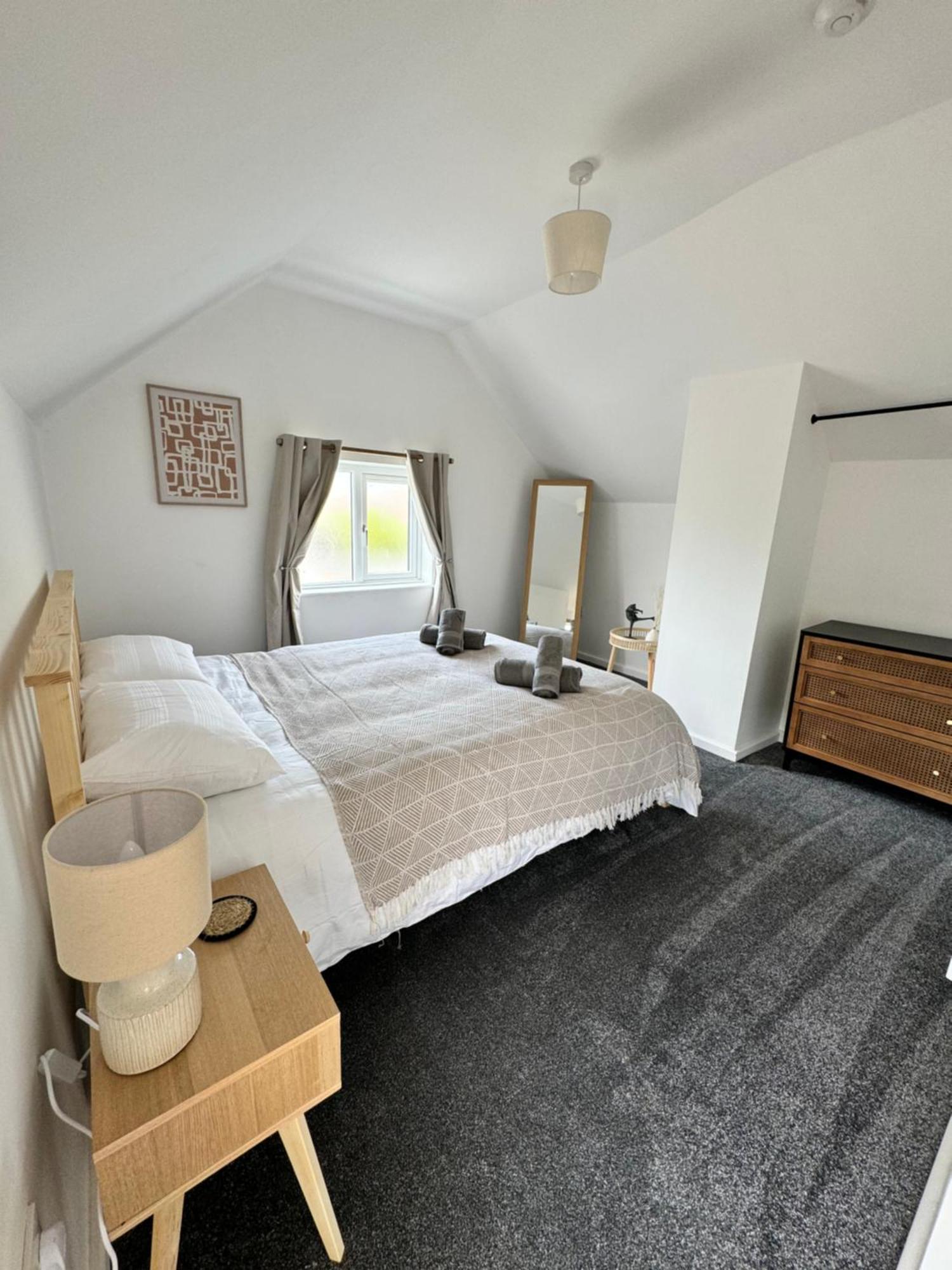 Kennel House With Hill Views Ferienhaus Whitland